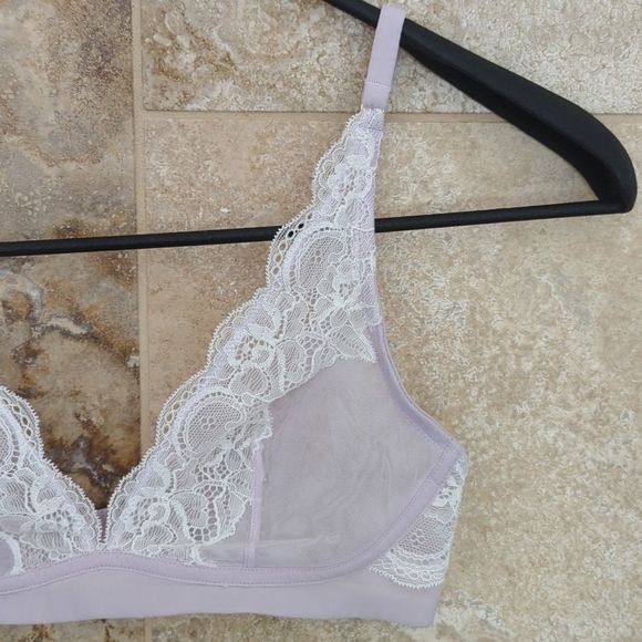 Addiction XS Purple Lace Bralette Dainty Delicate Feminine Light - Picture 2 of 6